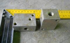 Опора связная обратного маслопровода (Euro 3) HOWO A7 VG1540080071