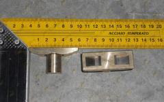 Сухарь переключения повышенной-пониженной передач КПП HW18709 HOWO WG2229100042